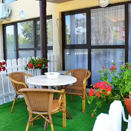 Apartment Stile Capri Cu Terasa Alfa Saturn